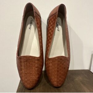 Trotters Liz woven flat in cognac brown